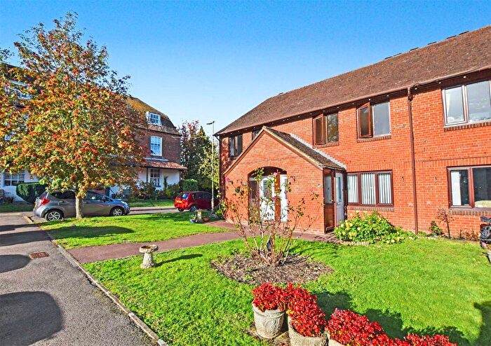 1 Bedroom Maisonette For Sale In Adams Way, Alton, Hampshire, GU34