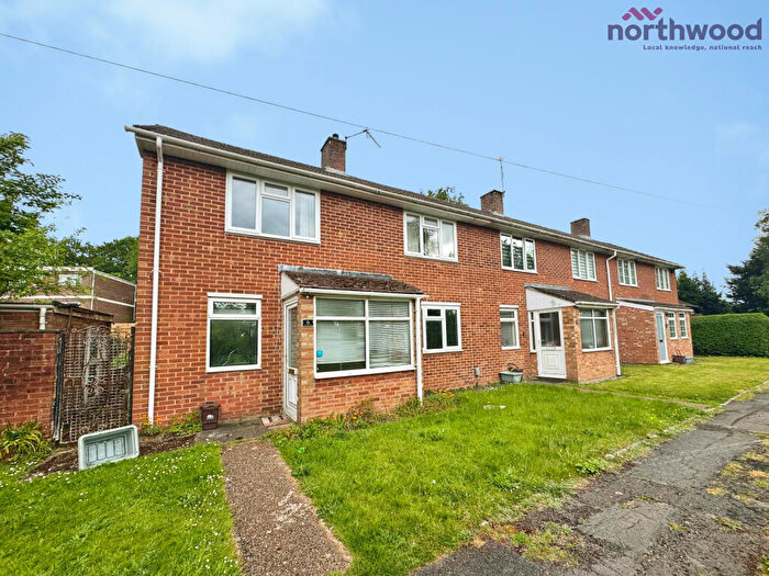 3 Bedroom Semi-Detached House To Rent In Greywell Avenue, SO16