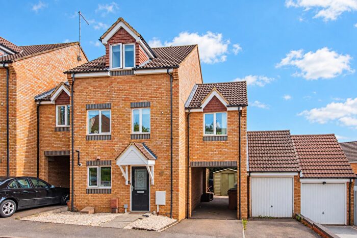 4 Bedroom Semi-Detached House For Sale In Worcester Close, Oakley Vale, Corby, NN18
