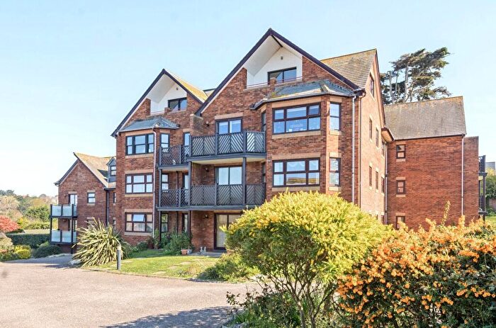 2 Bedroom Flat For Sale In Foxholes Hill, Exmouth, Devon, EX8