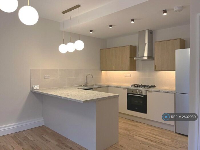 2 Bedroom Flat To Rent In Greenbank Drive, Liverpool, L17