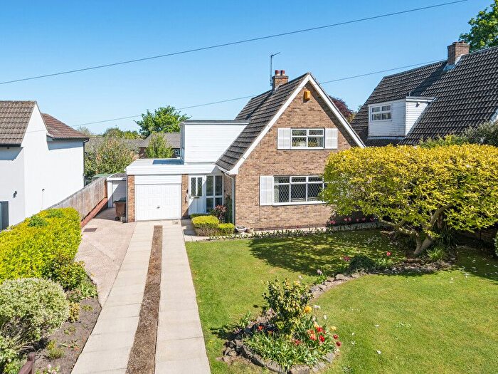 3 Bedroom Detached House For Sale In Manygates Lane, Wakefield, West Yorkshire, WF2