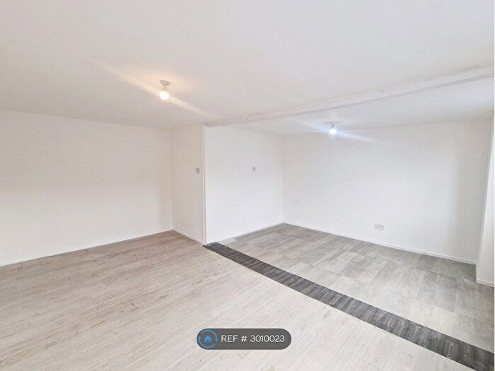 2 Bedroom Flat To Rent In Derby Road, Croydon, CR0