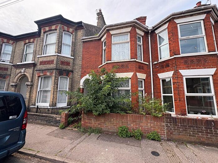 2 Bedroom Terraced House For Sale In Beresford Road, Lowestoft, NR32