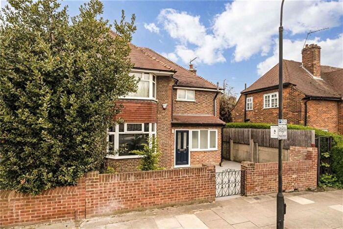 5 Bedroom Property To Rent In Sundew Avenue, Acton, W12