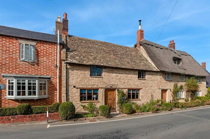 2 Bedroom House For Sale In Armscote, Stratford-upon-Avon, CV37