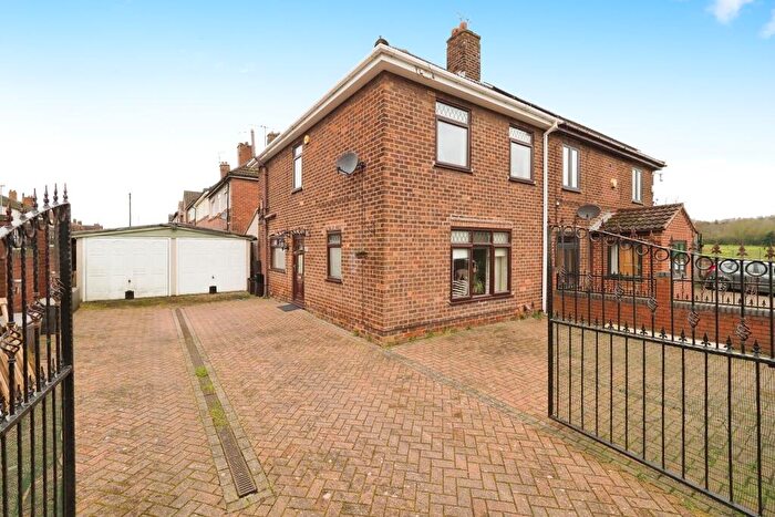 3 Bedroom Semi-Detached House For Sale In Sherwood Avenue, Mansfield, NG21