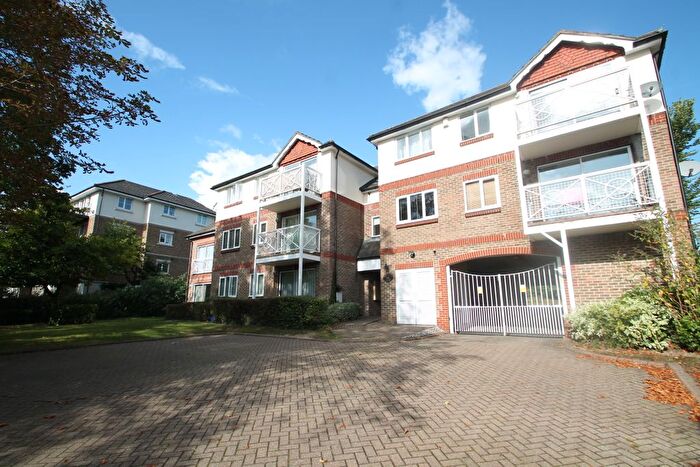 2 Bedroom Flat To Rent In Whitley Court, Bromley, BR2