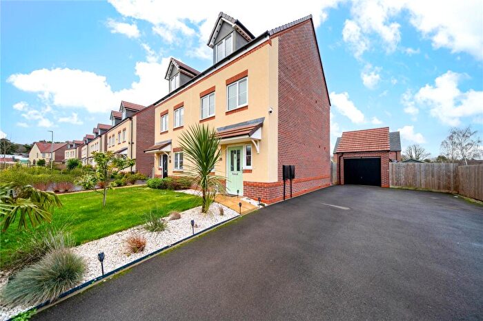 3 Bedroom Semi Detached House For Sale In Lea Castle Drive, Lea Castle, Kidderminster, Worcestershire, DY10