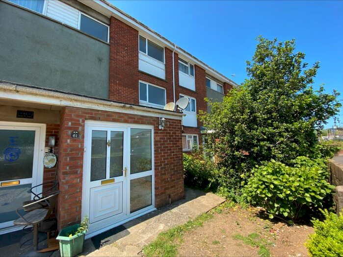 2 Bedroom Maisonette To Rent In Heol Yr Ysgol, Ynysawdre, CF32