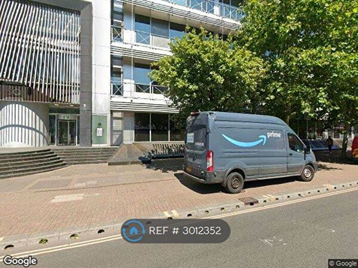 Studio To Rent In Trinity Square, Hounslow, TW3