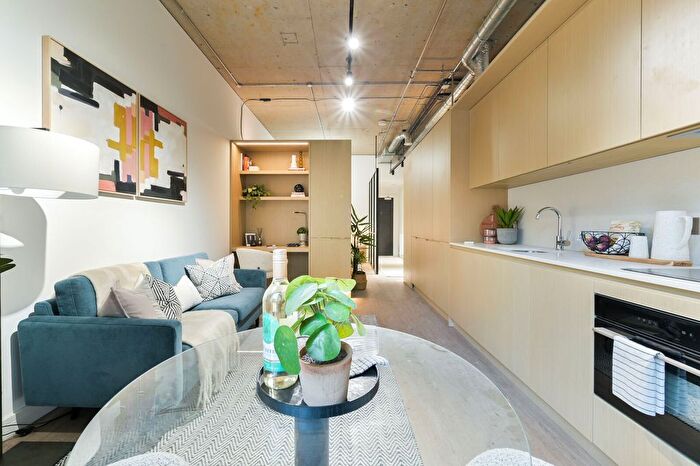 Studio To Rent In Hammersmith, Hammersmith, London, W6