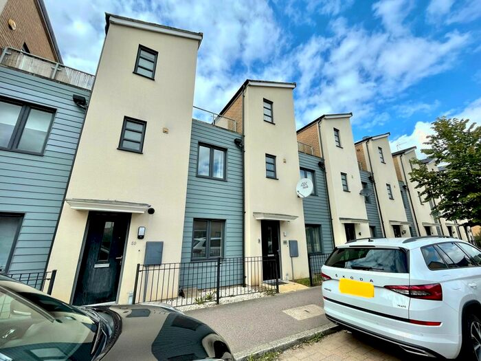 2 Bedroom Property To Rent In Selkirk Drive, Oakridge Park, Milton Keynes, MK14