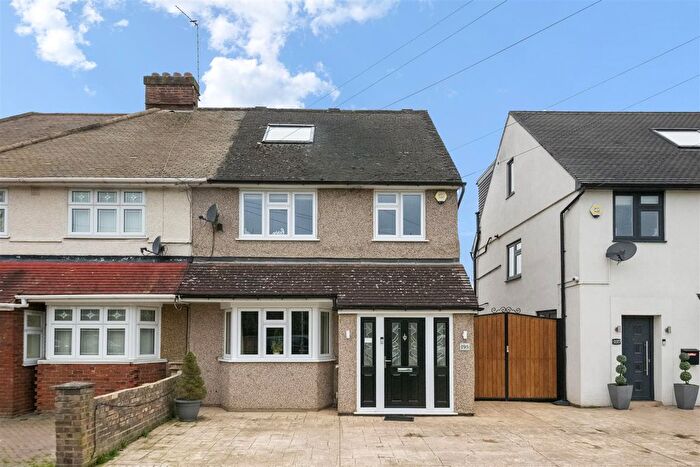 4 Bedroom Semi Detached House For Sale In Botwell Lane, Hayes, UB3