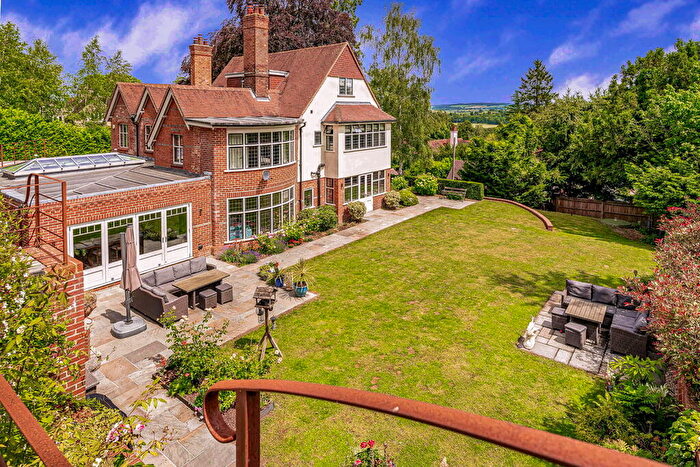 6 Bedroom Detached House For Sale In Yew Trees, Streatley On Thames, RG8