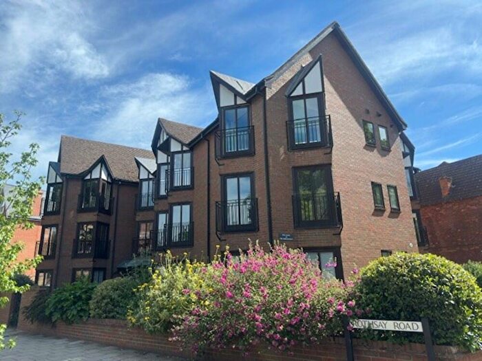 2 Bedroom Apartment To Rent In Millbank, The Embankment, MK40