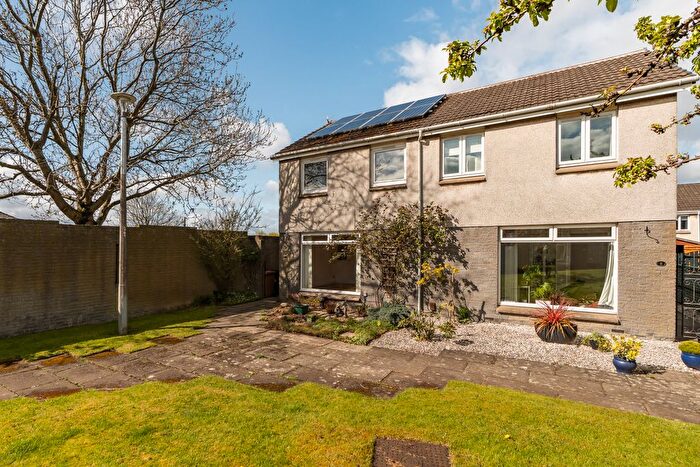 3 Bedroom Villa For Sale In Craigs Park, Edinburgh, EH12