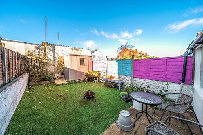 3 Bedroom Terraced House For Sale In Ringwood Road, Southsea, PO4