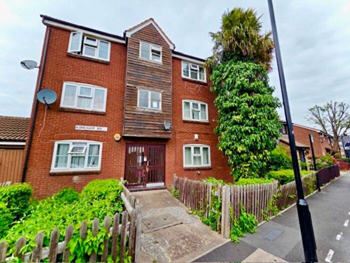 1 Bedroom Flat For Sale In Kirkham Road, Beckton, London, E6