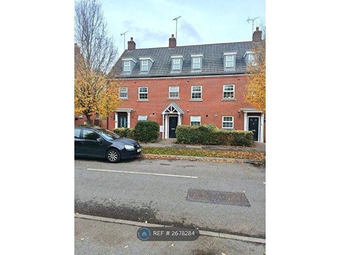 3 Bedroom Terraced House To Rent In Langstone Ley, Welwyn Garden City, AL7