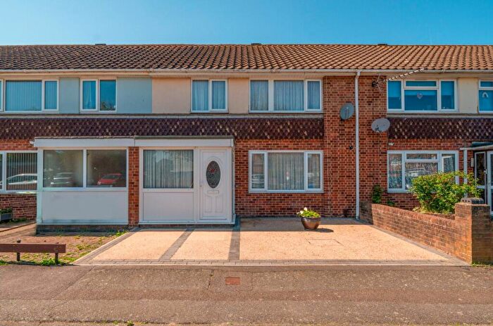 3 Bedroom Terraced House For Sale In Appledore Crescent, Folkestone, CT19