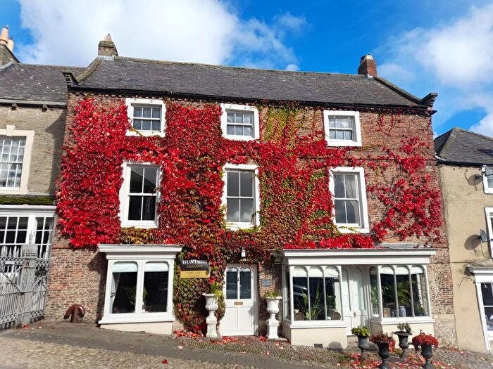 5 Bedroom Property For Sale In Market Place, Middleham, Leyburn, DL8
