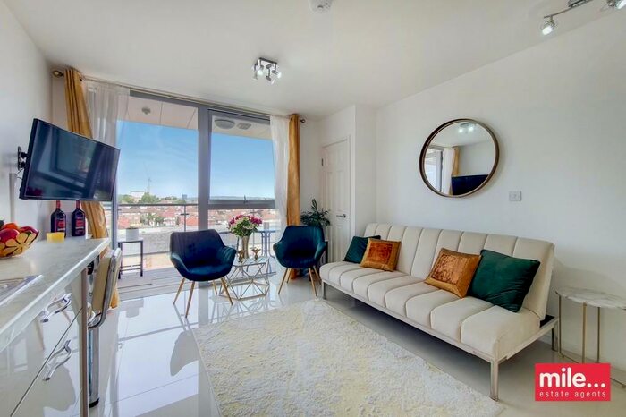 1 Bedroom Apartment To Rent In The Hyde, London, NW9