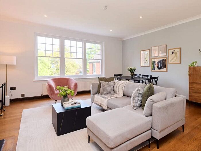 2 Bedroom Flat To Rent In Fitzjohns Avenue, London, NW3