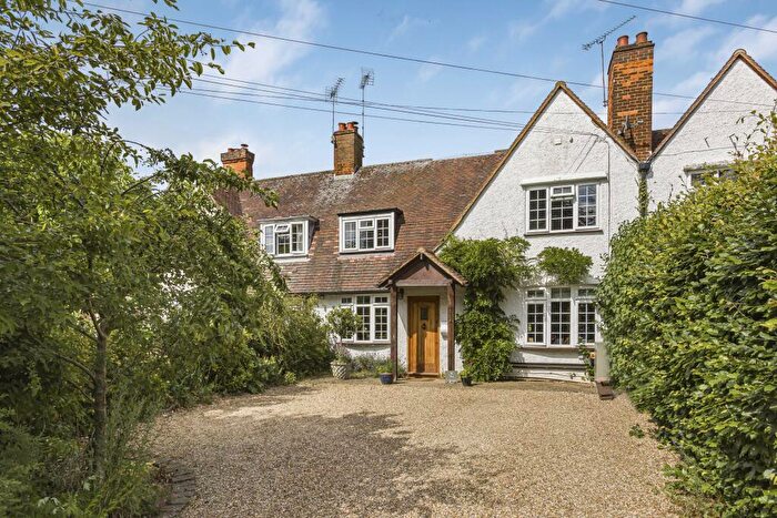 4 Bedroom Terraced House For Sale In The Cottages, Pottersheath Road, Welwyn, AL6