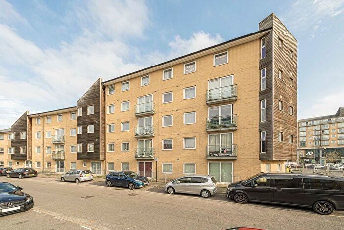 2 Bedroom Flat To Rent In Tilley Road, Feltham, TW13