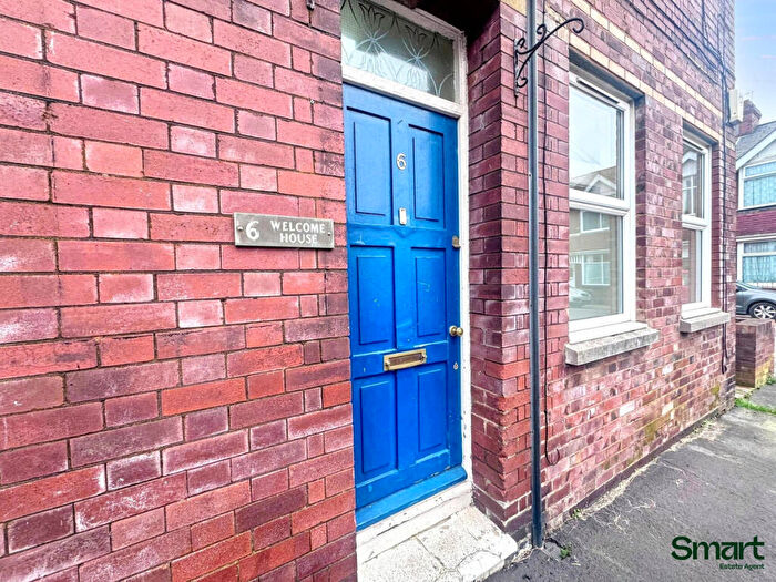 4 Bedroom End Of Terrace House For Sale In Willeys Avenue, Exeter, EX2