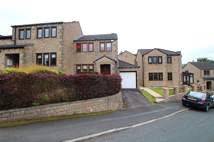 3 Bedroom Semi-Detached House To Rent In Pennine Gardens, Linthwaite, Huddersfield, West Yorkshire, HD7