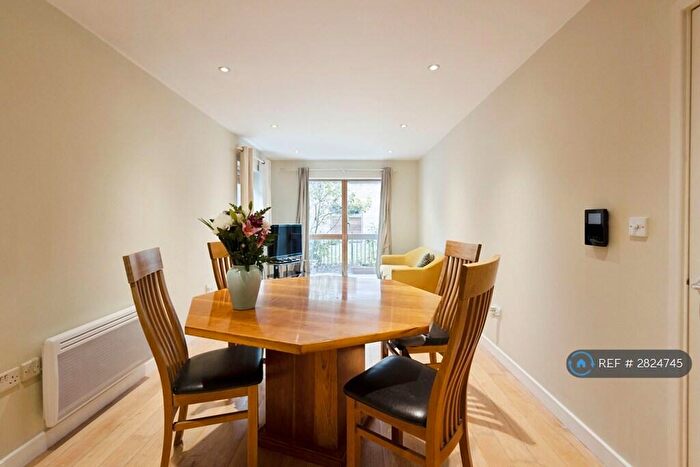 1 Bedroom Flat To Rent In Walm Lane, Willesden Green, NW2