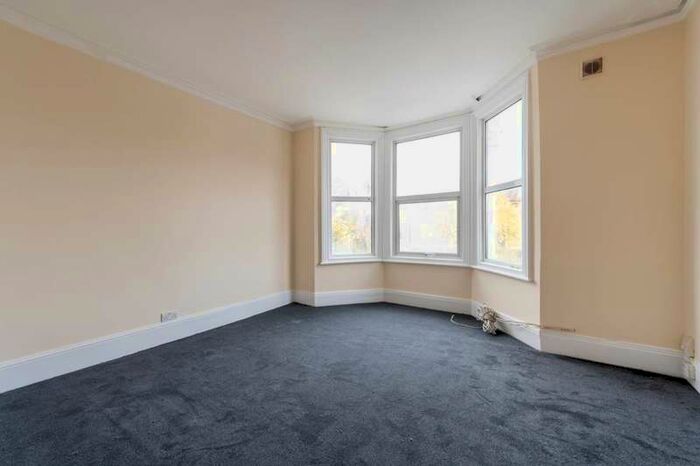 3 Bedroom Flat To Rent In Morland Road, Croydon, CR0