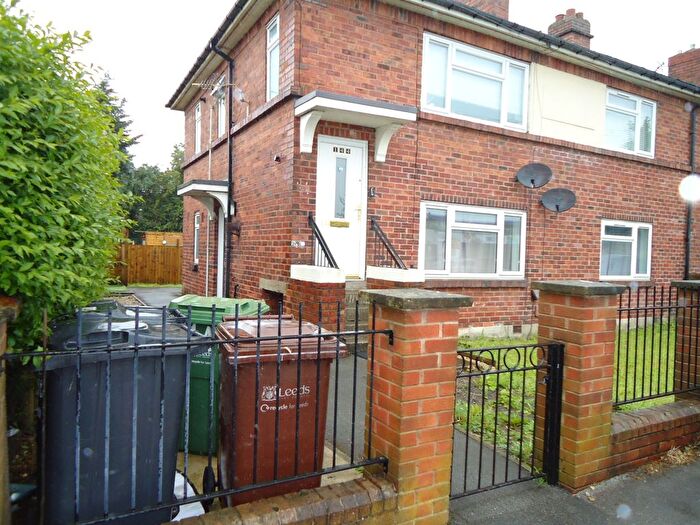 2 Bedroom Flat To Rent In Middleton Park Avenue, Middleton, Leeds, LS10