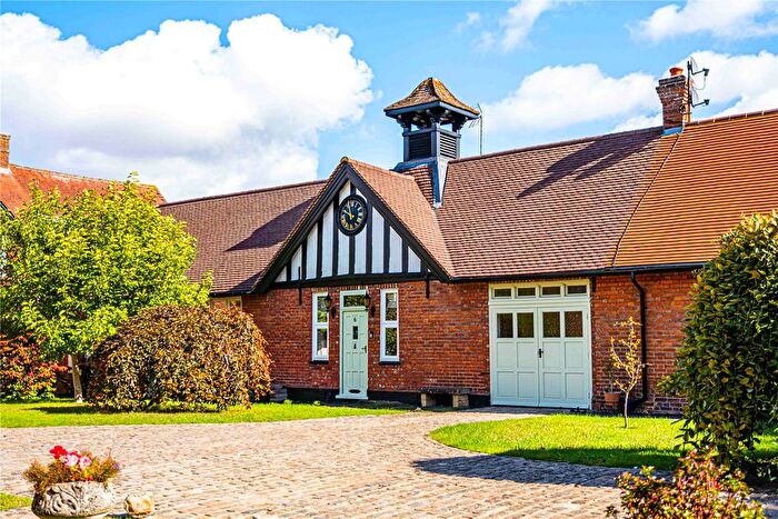 3 Bedroom Terraced House For Sale In Halton, Aylesbury, Buckinghamshire, HP22