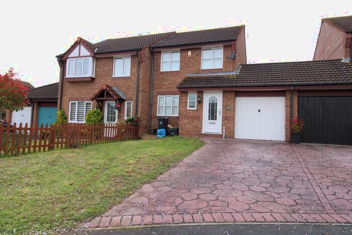 3 Bedroom Semi-Detached House To Rent In Potterton Close, Bridgwater, TA6