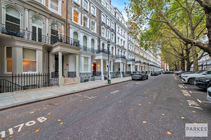 15 Bedroom Flat For Sale In Beaufort Gardens, London, SW3