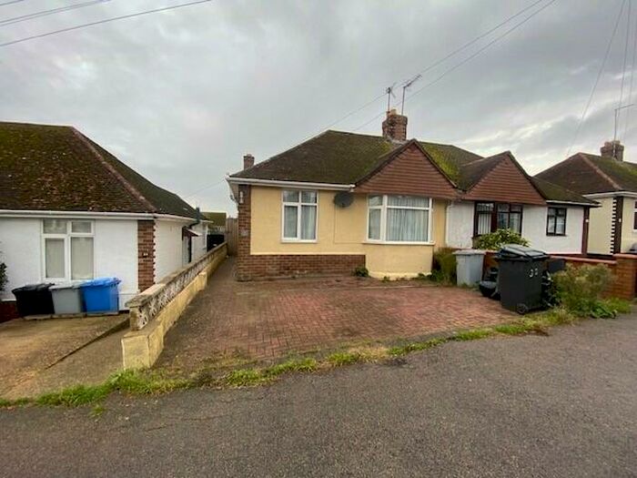 2 Bedroom Bungalow To Rent In Bryant Road, Kettering, NN15
