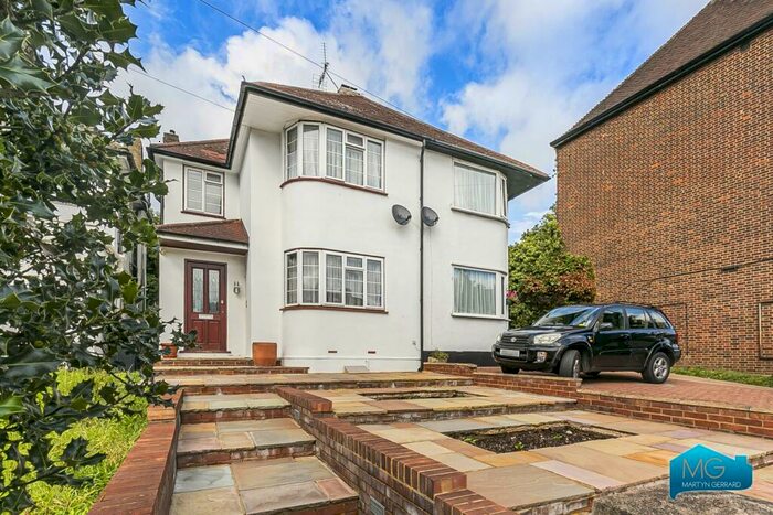 3 Bedroom Semi-Detached House To Rent In Osidge Lane, Southgate, London, N14