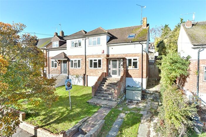 2 Bedroom Semi Detached House For Sale In Concord Avenue, Chatham, Kent, ME5
