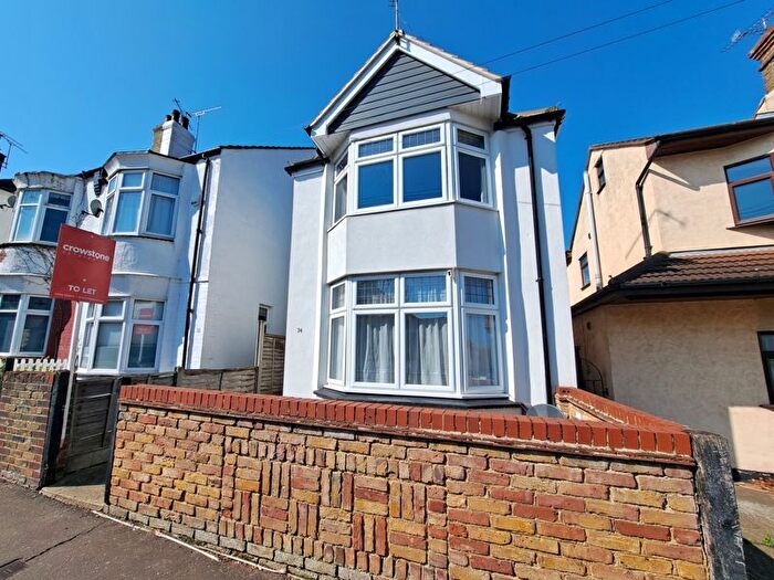 3 Bedroom Detached House To Rent In Northview Drive, Westcliff-On-Sea, SS0