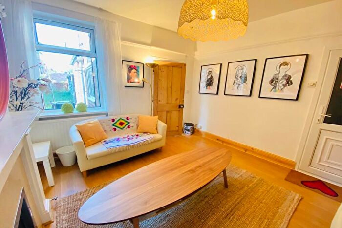 4 Bedroom Terraced House To Rent In Montague Road, Leicester, LE2