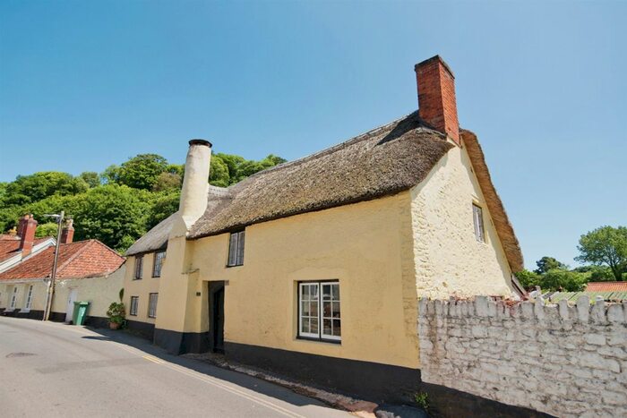2 Bedroom Cottage For Sale In West Street, Dunster, Minehead, TA24