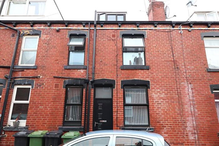 2 Bedroom Terraced House To Rent In Barden Mount, Armley, Leeds, LS12