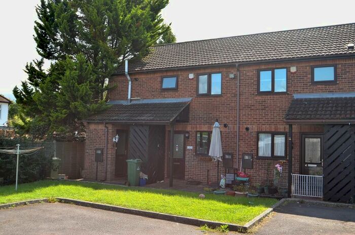 1 Bedroom Apartment To Rent In St. Matthews Court, Bletchley, MK3