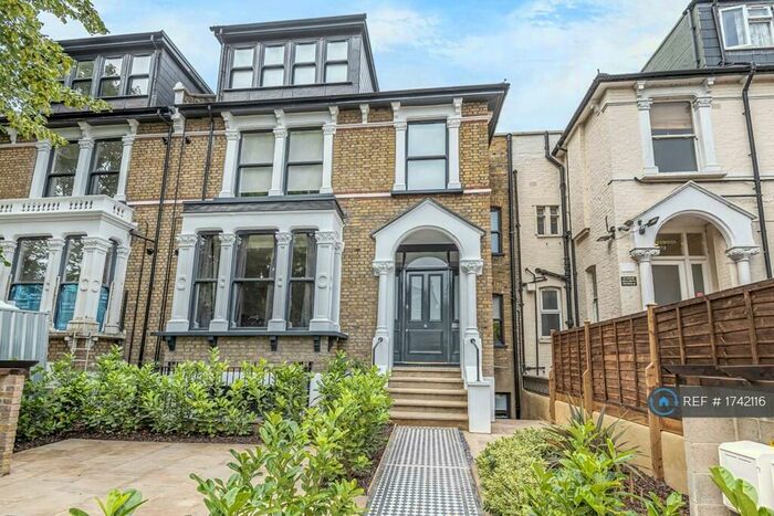 1 Bedroom Flat To Rent In Queens Drive, London, N4