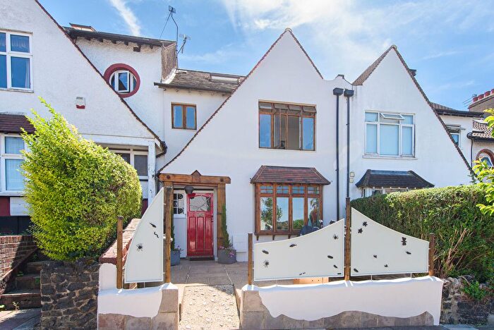 3 Bedroom Terraced House For Sale In Woodstock Avenue, Golders Green, London, NW11