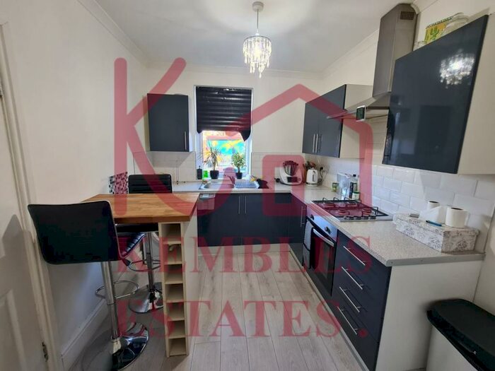2 Bedroom Terraced House To Rent In Stirling Street, DN1
