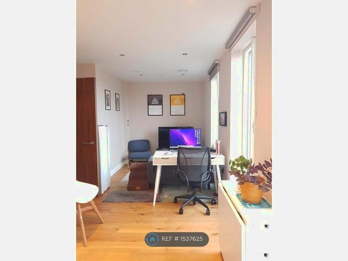 1 Bedroom Flat To Rent In Lyden Court, London, N19